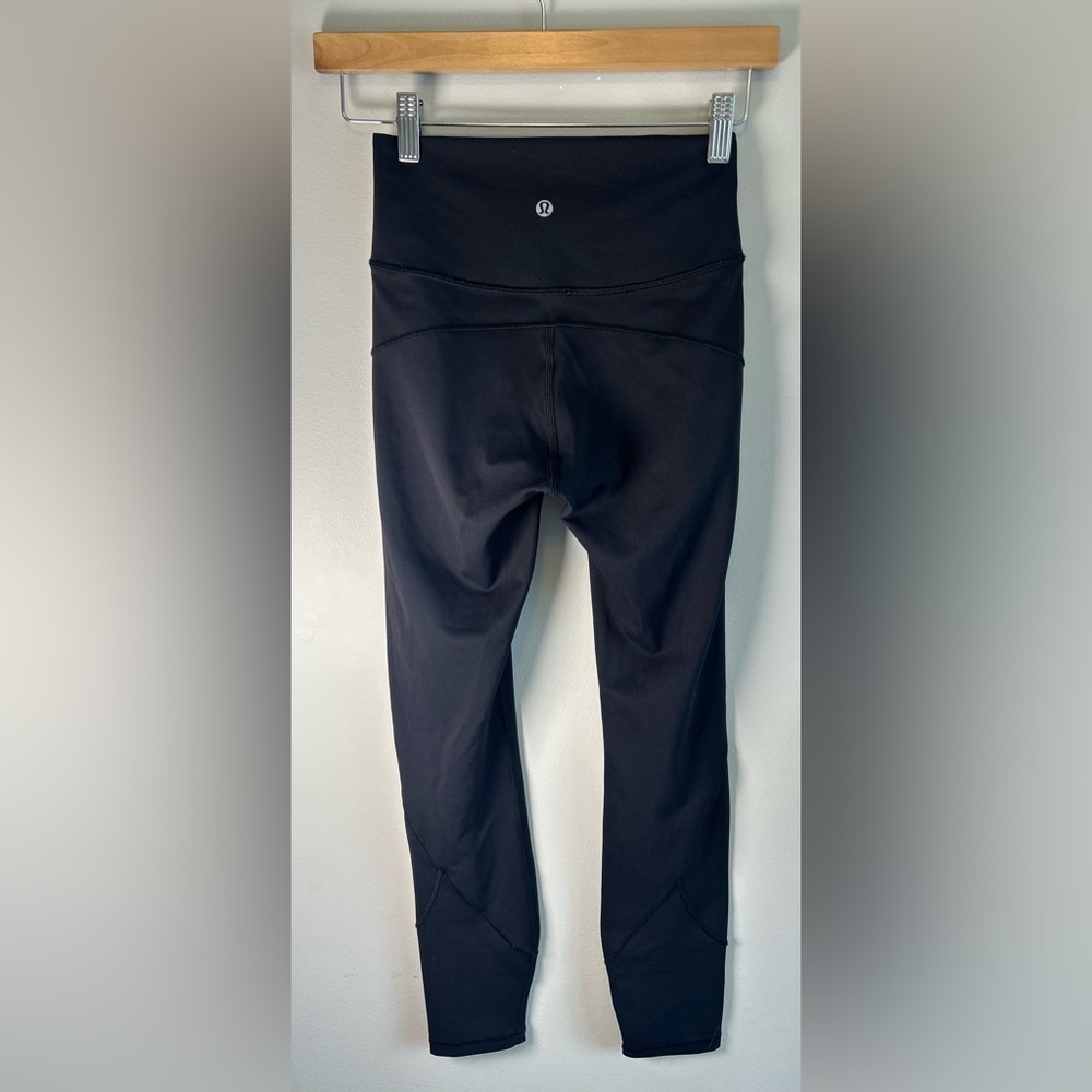 Lululemon All The Right Places Crop Leggings Size 4 Black High Rise Run Yoga EUC - Picture 4 of 8